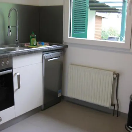 Semesterbostad Satelsrönne 03 *